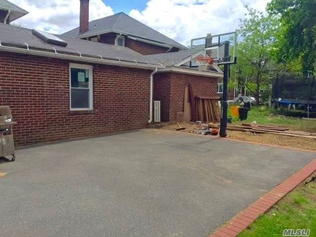 319 Woodmere Blvd - Photo 3 of 13