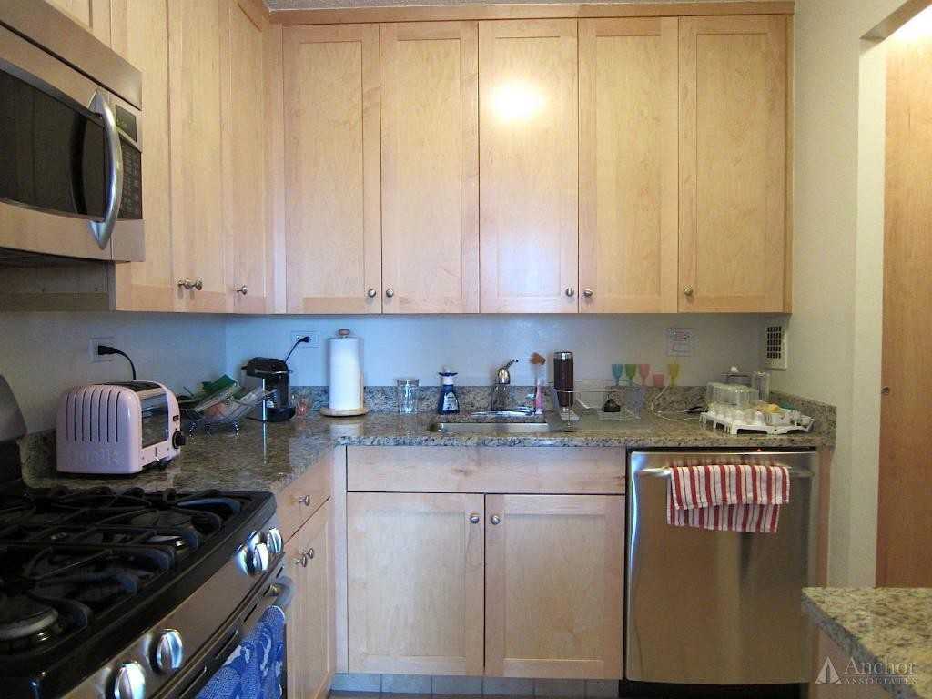 10 Waterside Plaza #14AH