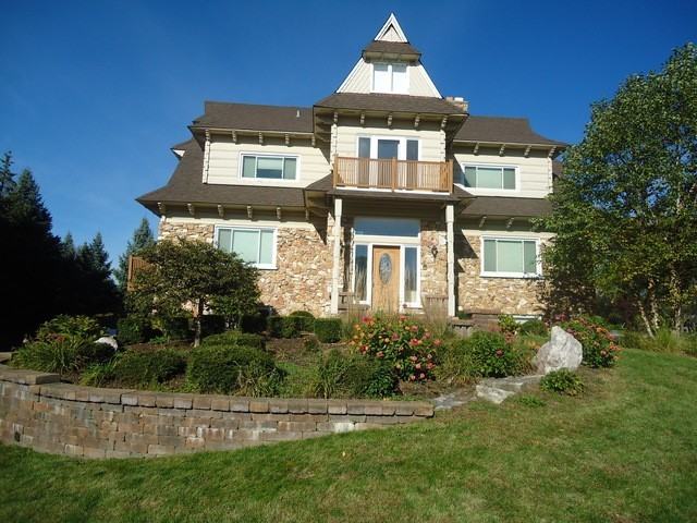 8171 Lake Ridge Dr - Photo 2 of 24