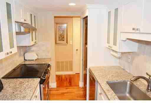 44 Brian Dr #A - Photo 3 of 9