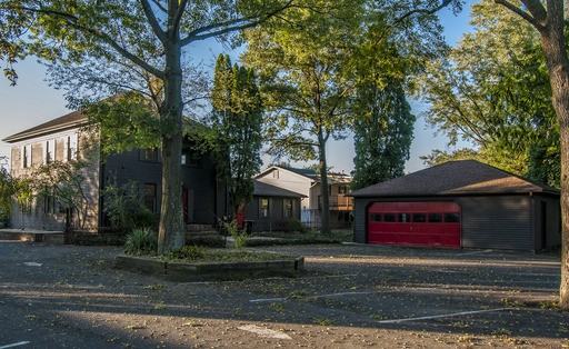 719 N Market St - Photo 3 of 7