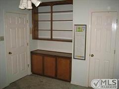 828 Woodridge Dr - Photo 3 of 13