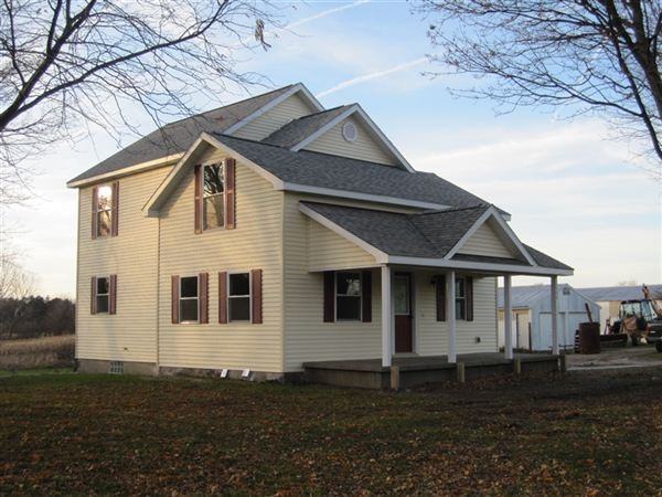 2009 Hagadorn Rd - Photo 2 of 13