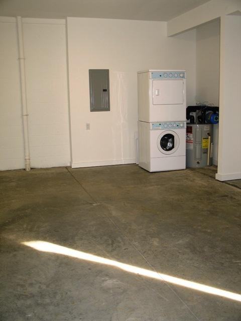 407 N Mangum St - Photo 2 of 7