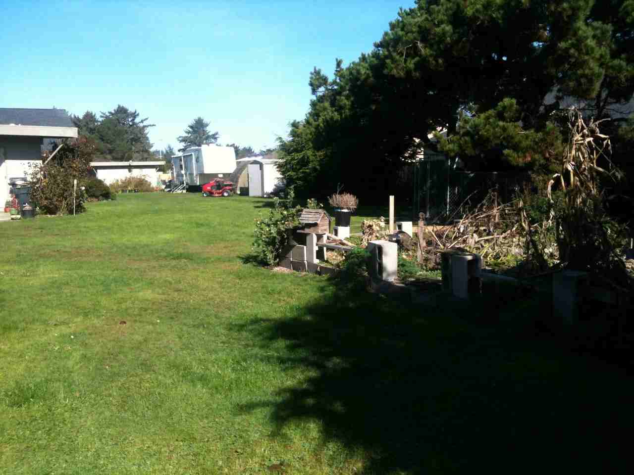 1921 Ocean Dr - Photo 2 of 3