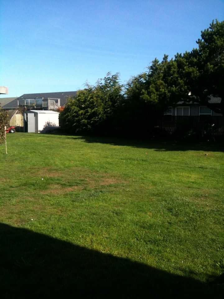 1921 Ocean Dr - Photo 3 of 3