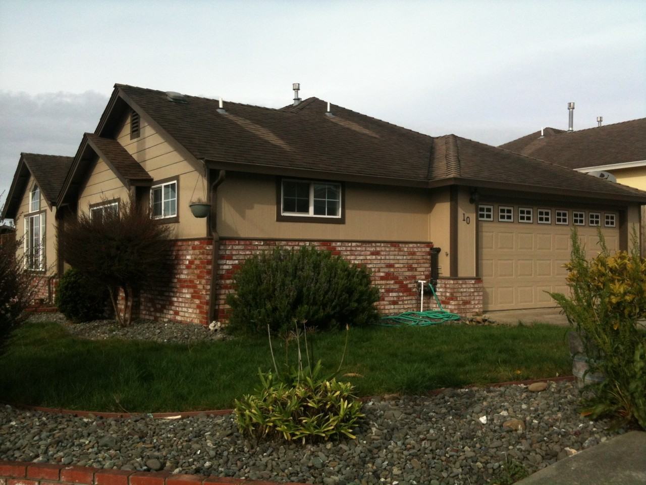 10 Shadowbrook St - Photo 3 of 9