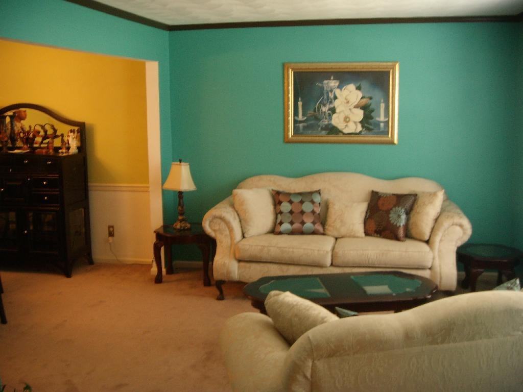 7546 Diven St - Photo 2 of 6