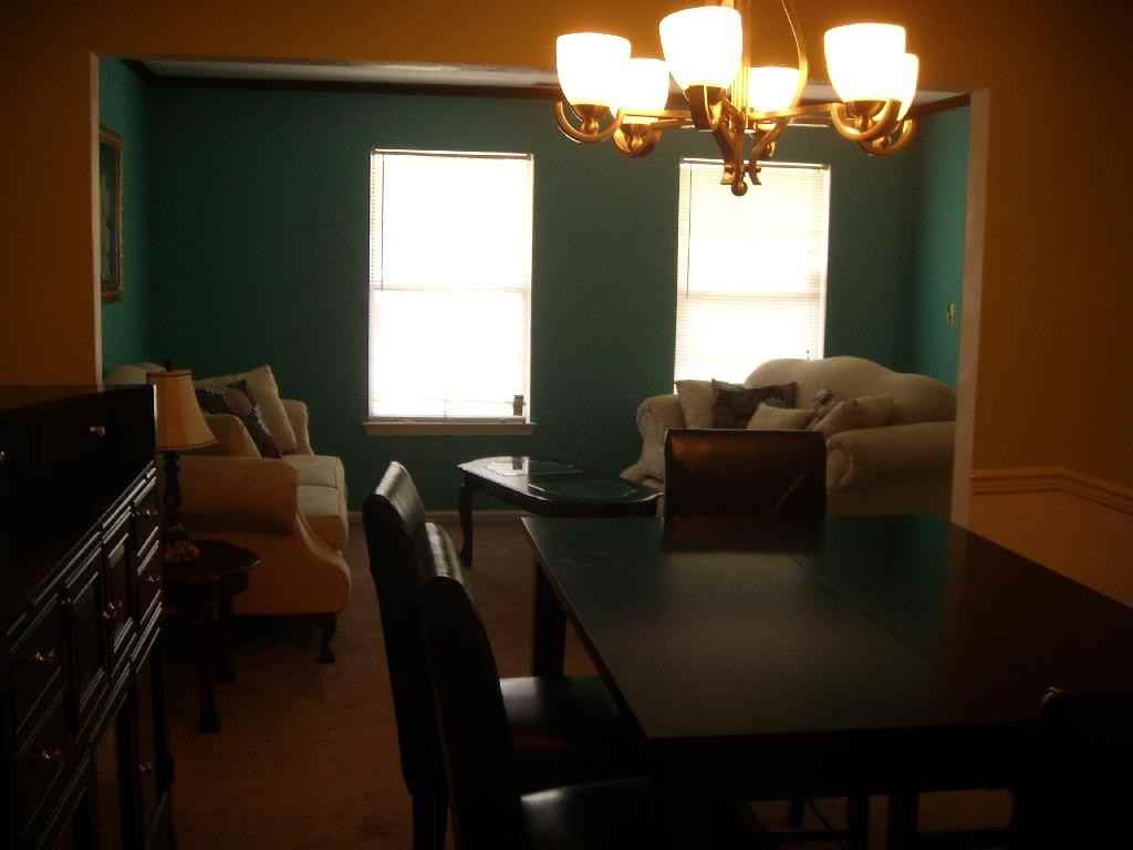 7546 Diven St - Photo 3 of 6