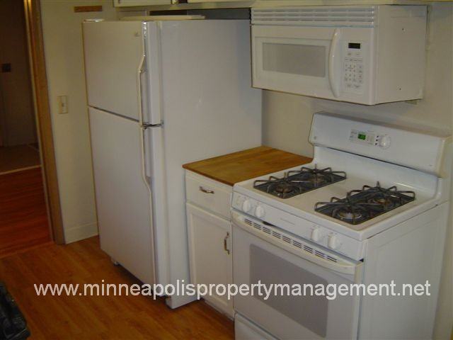 7121 Columbus Ave - Photo 2 of 16