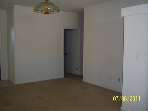 7915 Dersingham Dr - Photo 3 of 4