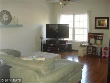 110 Compass Cove - Photo 3 of 8