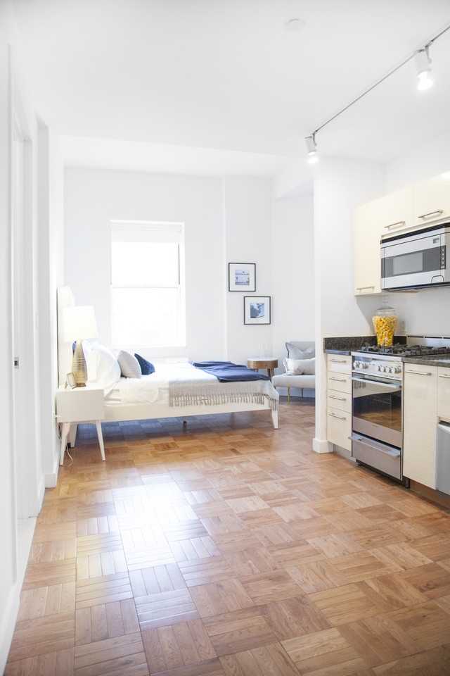 William St & Exchange Place #1520