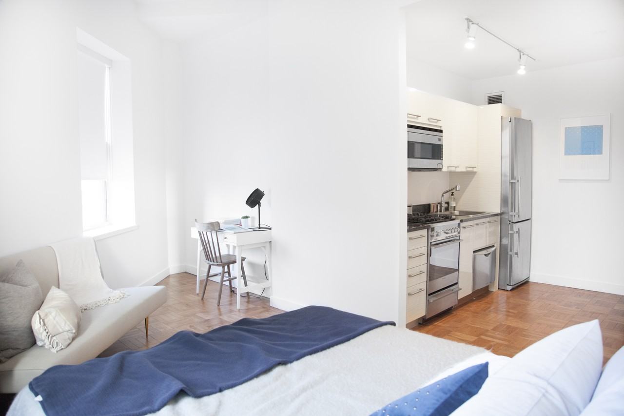 William St & Exchange Place #622