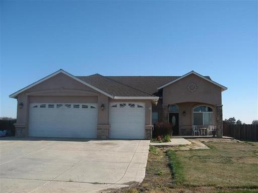 25090 River Rd - Photo 2 of 10