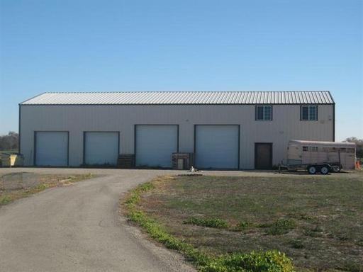 25090 River Rd - Photo 3 of 10