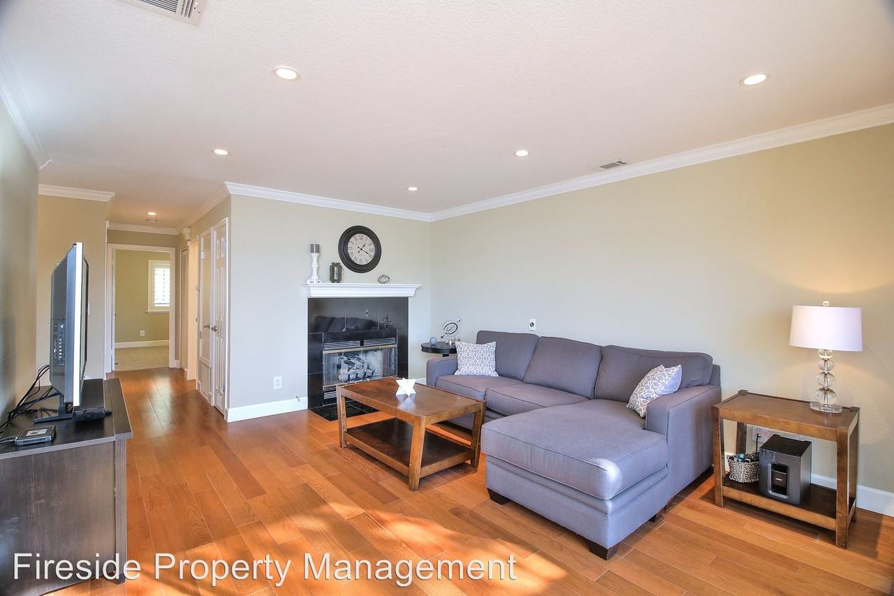 16910 Sorrel Way - Photo 2 of 12