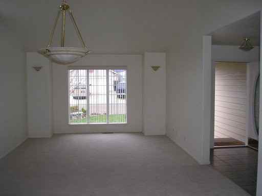 310 Ridgeway St - Photo 2 of 8