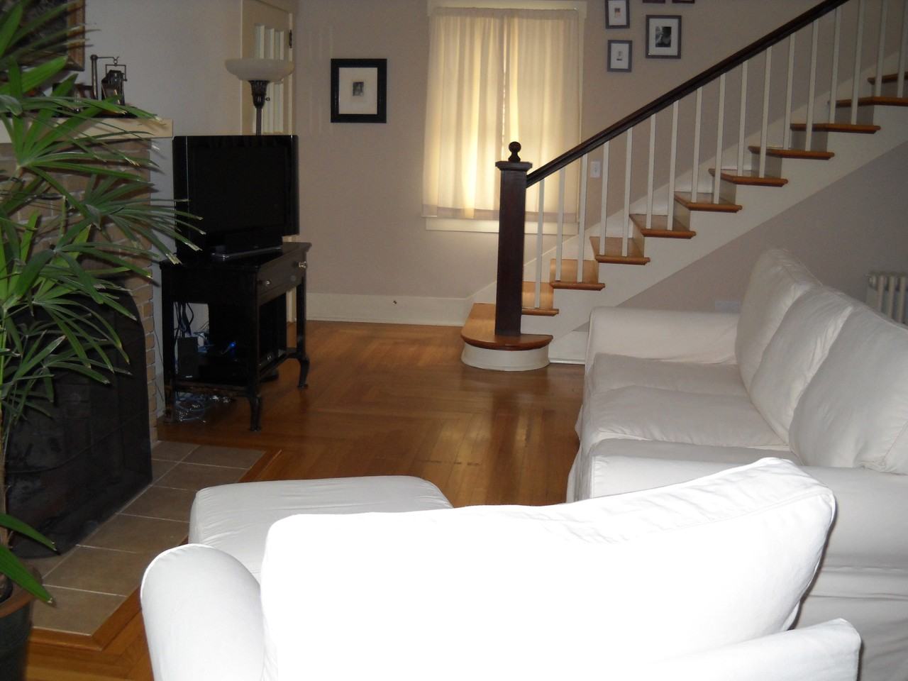 613 Front St - Photo 2 of 10