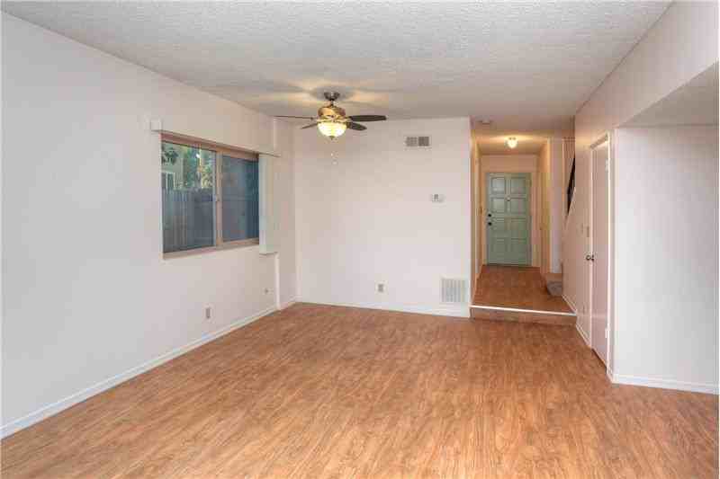 3734 Venitia Ln - Photo 3 of 11