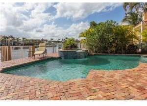 580 Admirals Way - Photo 3 of 8