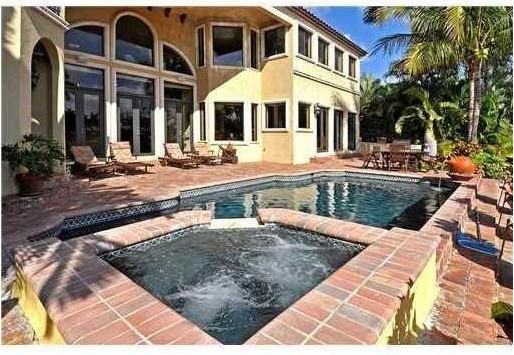 324 Coconut Isle Dr - Photo 2 of 8