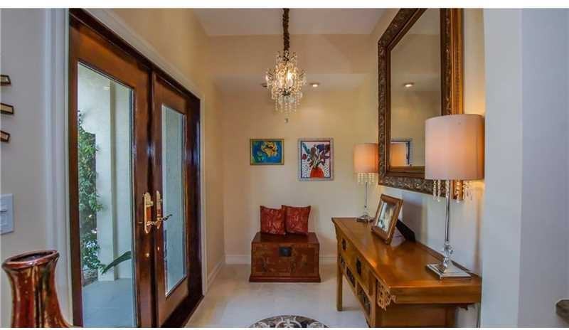 3200 NE 42nd Ct - Photo 2 of 8