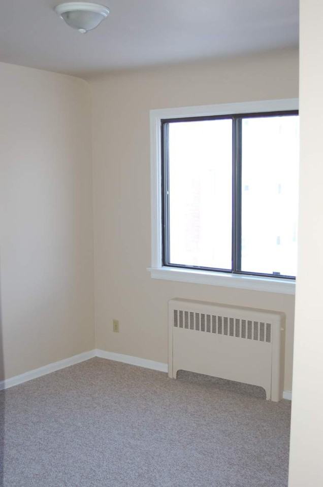 Carlton Court - Photo 2 of 8