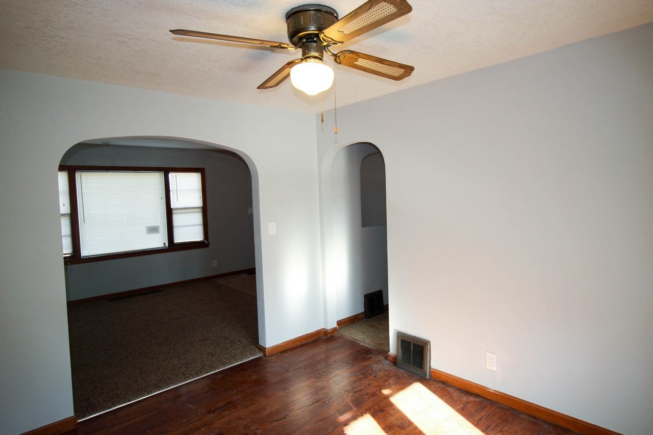 6715 E 58th St - Photo 3 of 9