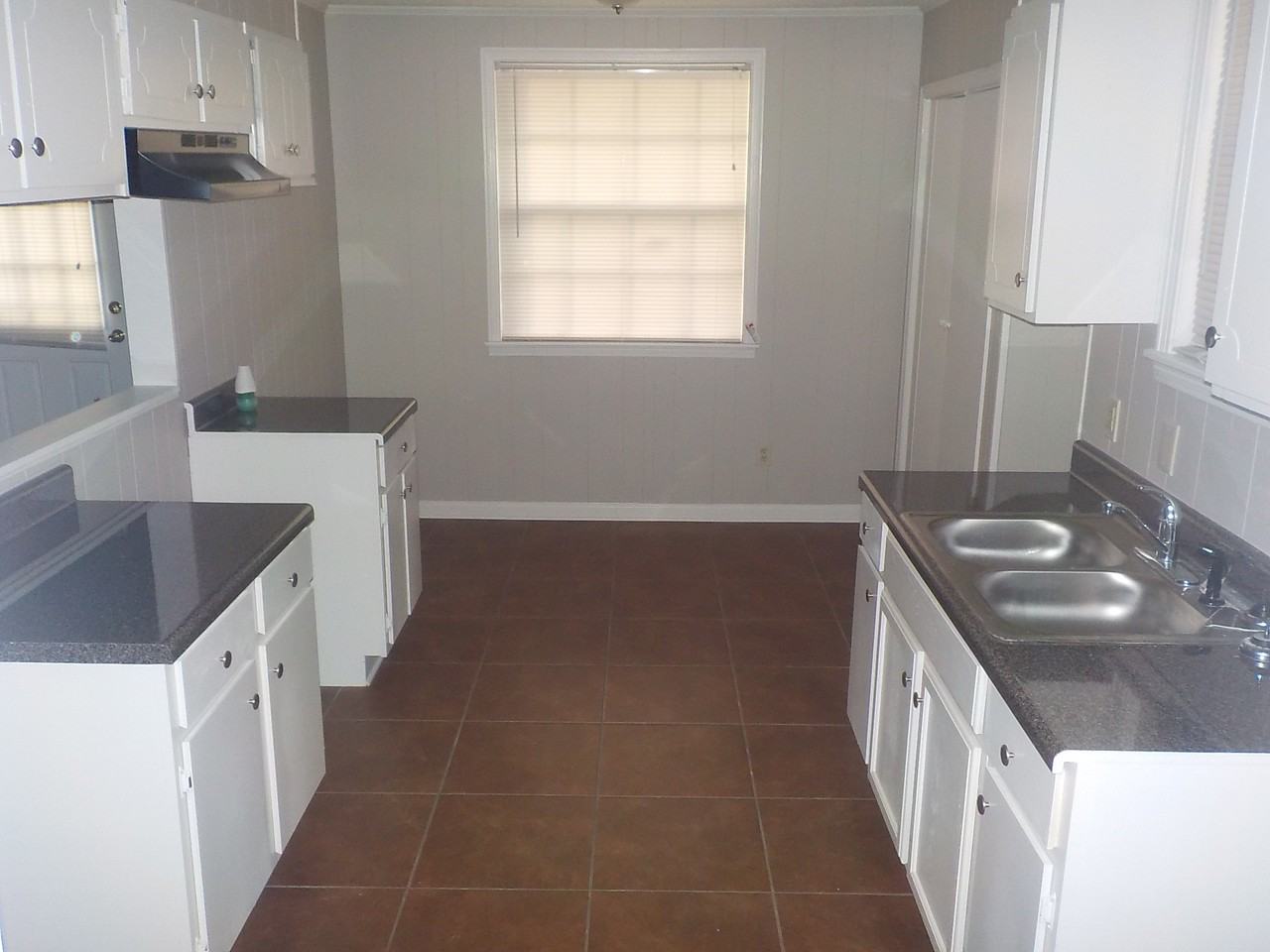 3805 Clearbrook St - Photo 3 of 9