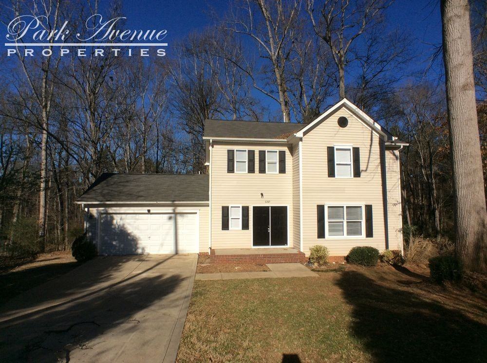 6265 Branch Hill Cir - Photo 2 of 22