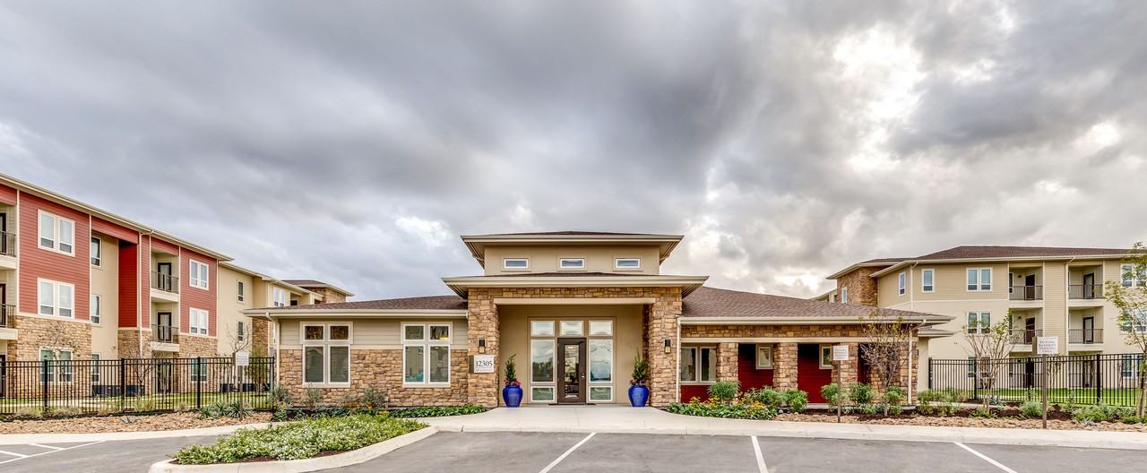 Esperanza at Palo Alto - Photo 2 of 19