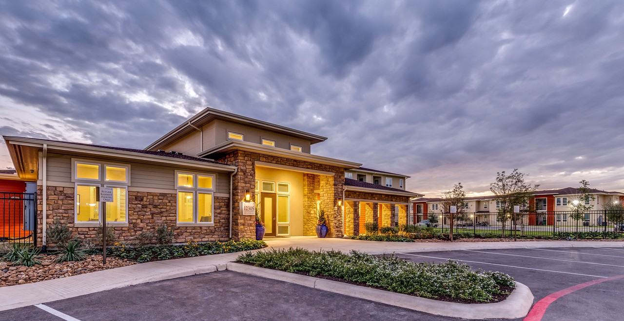 Esperanza at Palo Alto - Photo 3 of 19