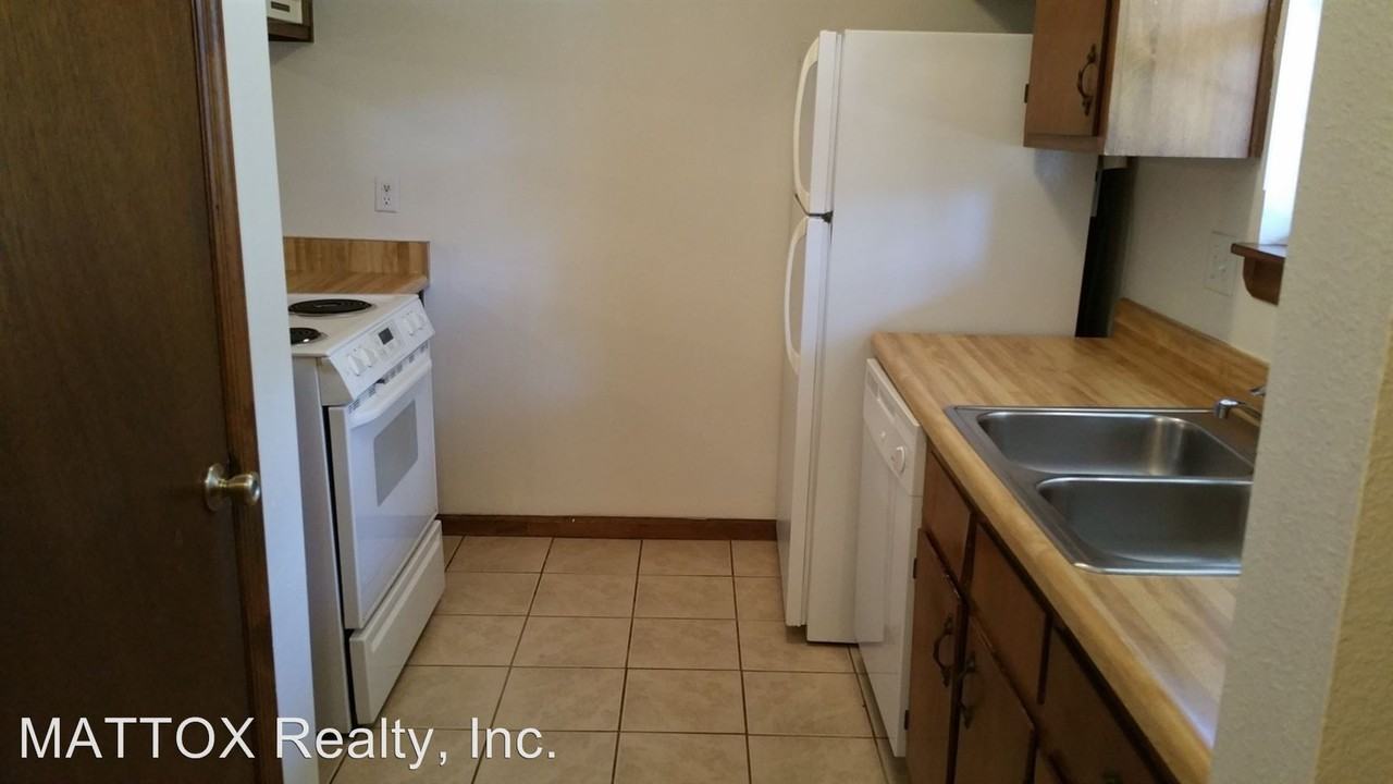 2494 Wren Hollow Dr - Photo 2 of 7
