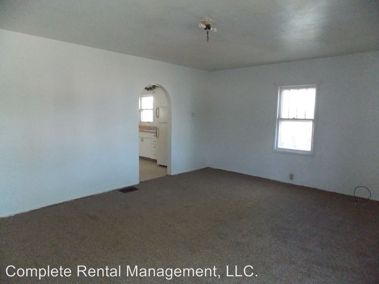 1216 E 4th St - Photo 2 of 8