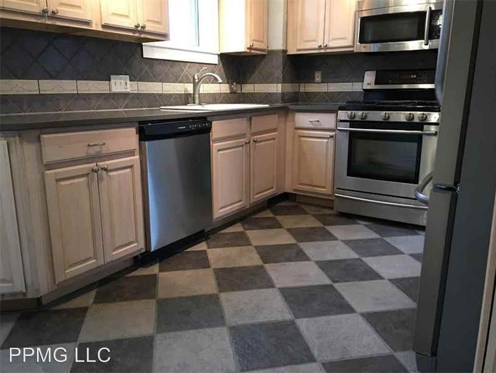 3400 Portola Ave - Photo 3 of 20