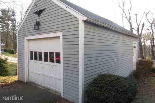 141 Prospect St - Photo 3 of 16