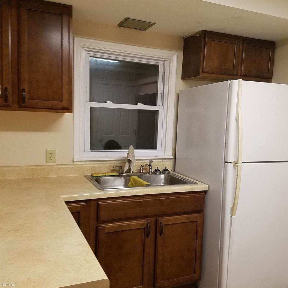 1407 Mondamin Ave - Photo 3 of 8