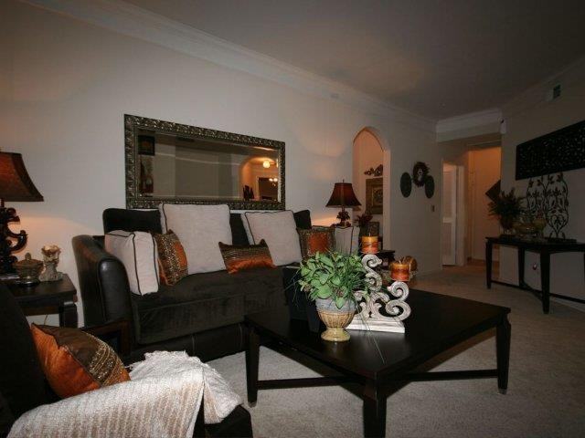 La Valencia - Photo 3 of 12