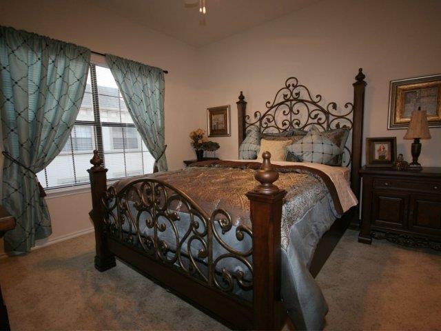 La Valencia - Photo 2 of 12