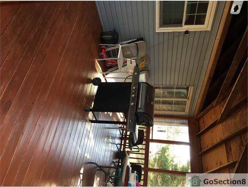 1233 Windmill Ln - Photo 2 of 8