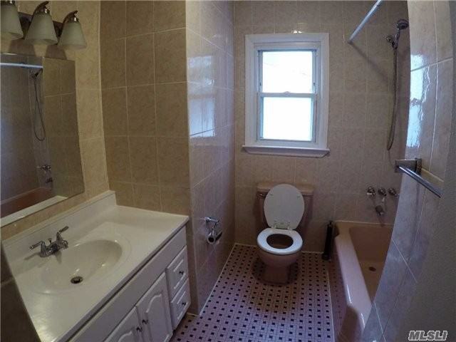 179 Clearmeadow Dr - Photo 3 of 17