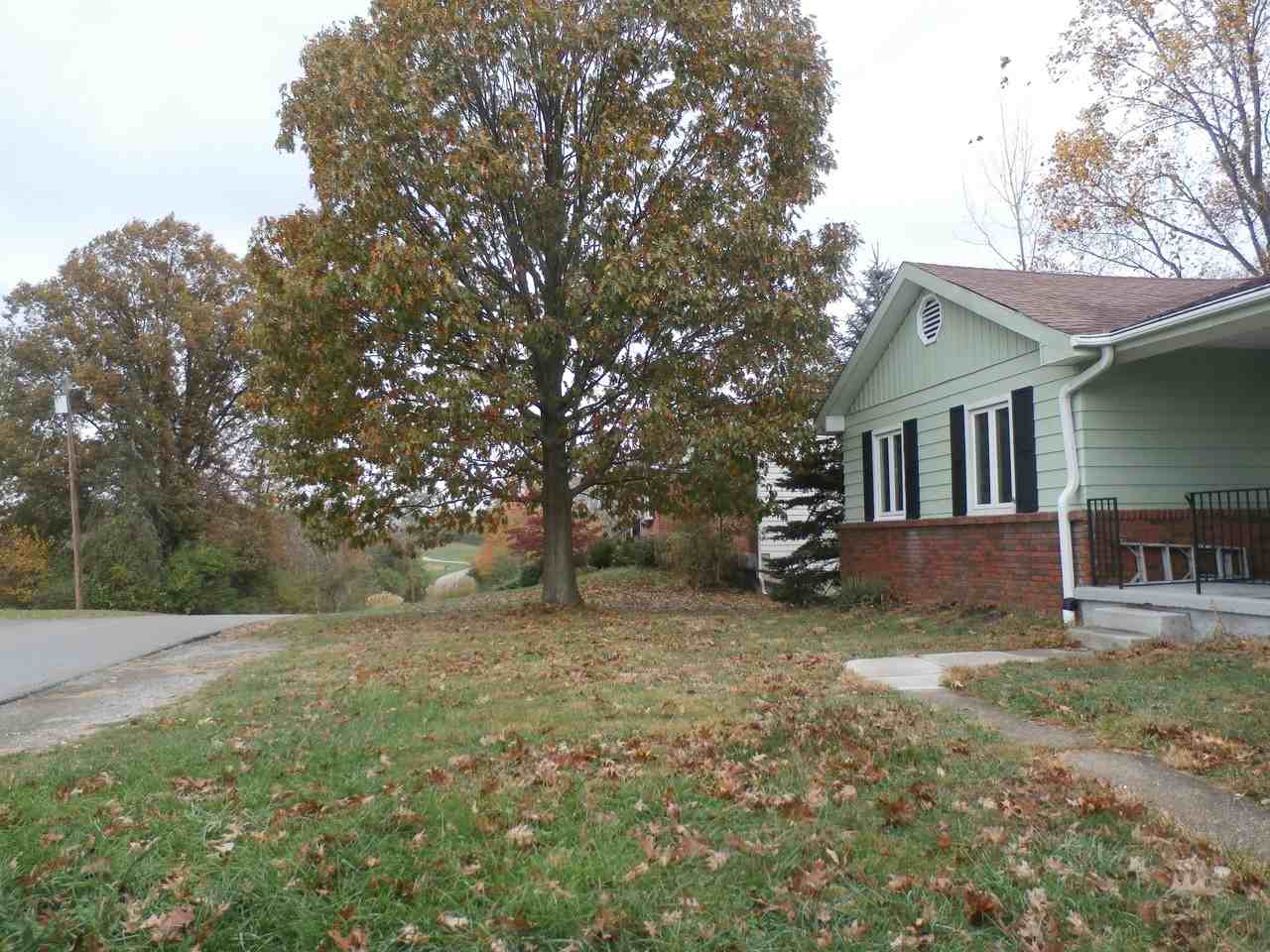 5021 Gary Ln - Photo 2 of 16