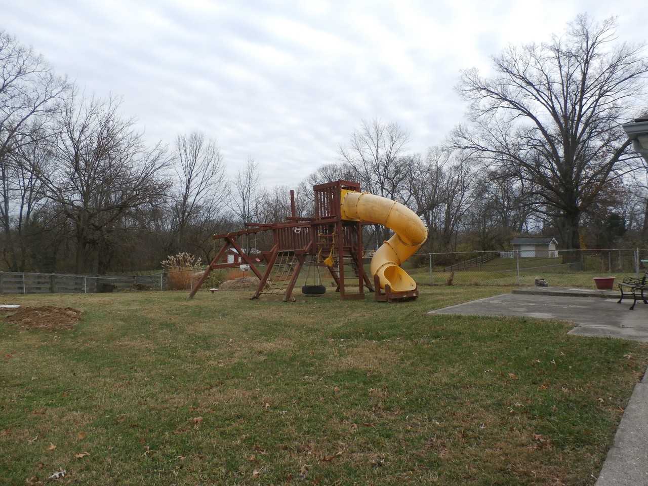 4512 School Section Rd - Photo 2 of 12