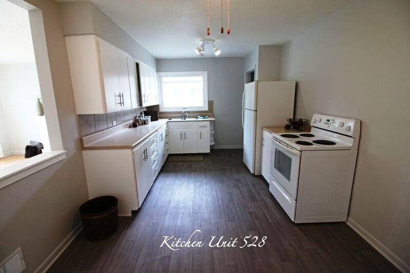 528 19 St S - Photo 3 of 18