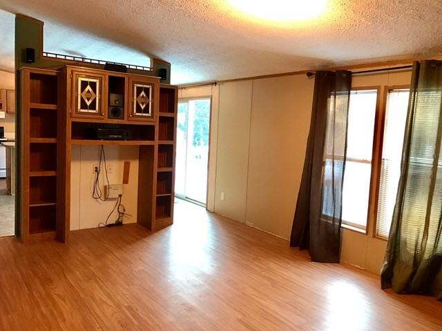 1317 Lorane Dr - Photo 3 of 6