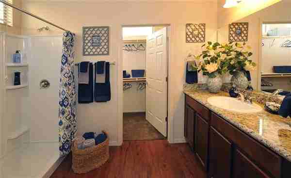 Avilla Chandler East - Photo 2 of 5