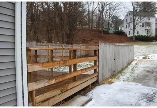 21 Commercial St - Photo 3 of 27