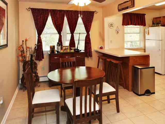 Center Grove Village - Photo 3 of 10