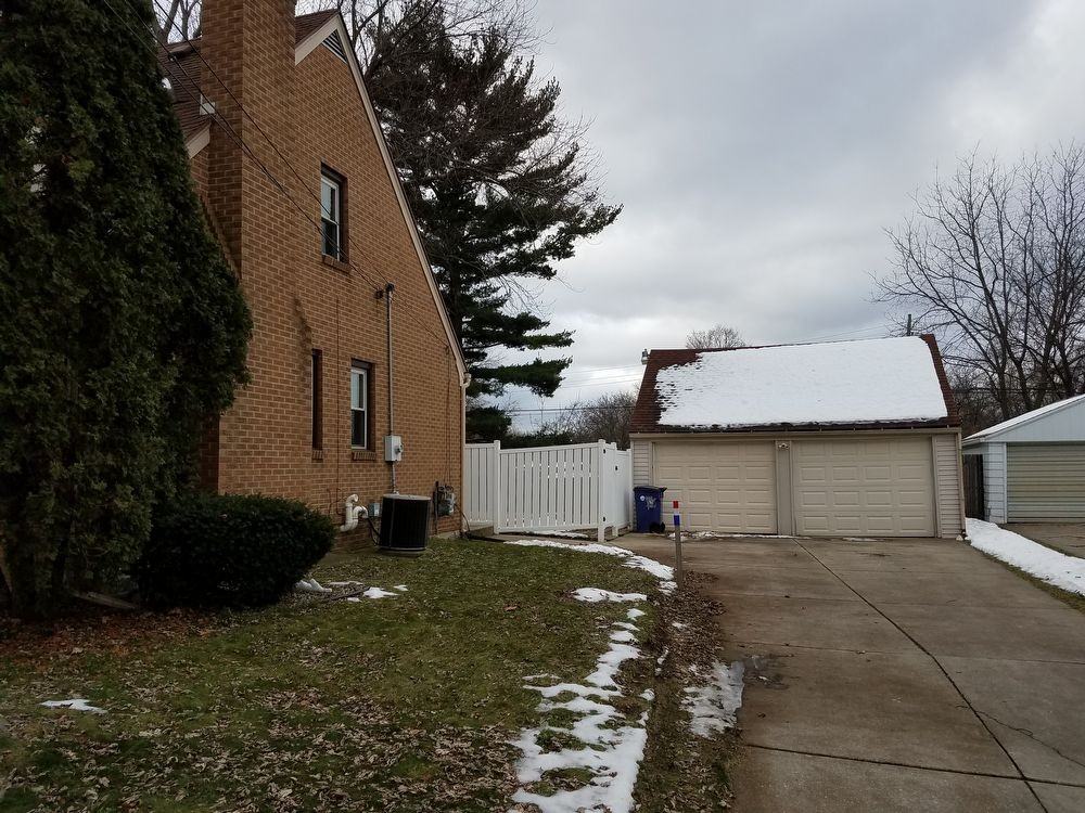 1639 Woodward Ave SE - Photo 3 of 13